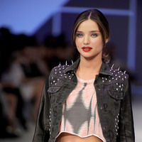 Miranda Kerr walks in David Jones Spring Summer 2011 pictures | Picture 63379